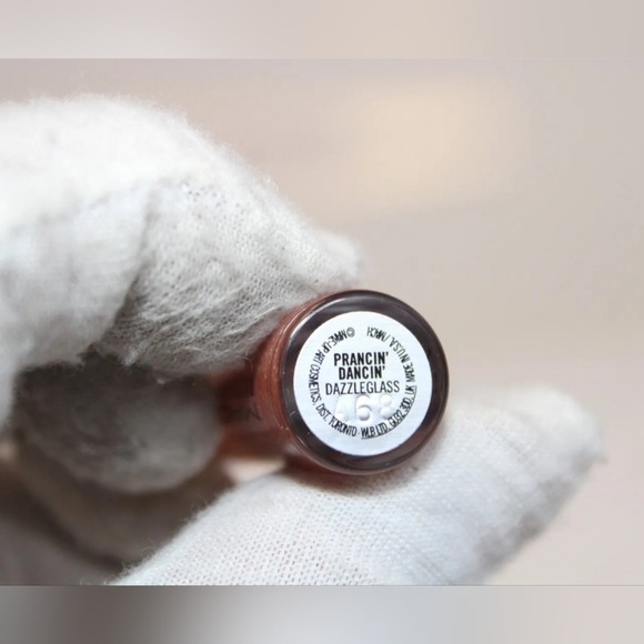 1 Bobbi Brown. CRUSHED oil infused lip gloss Brand new - Picture 3 of 11